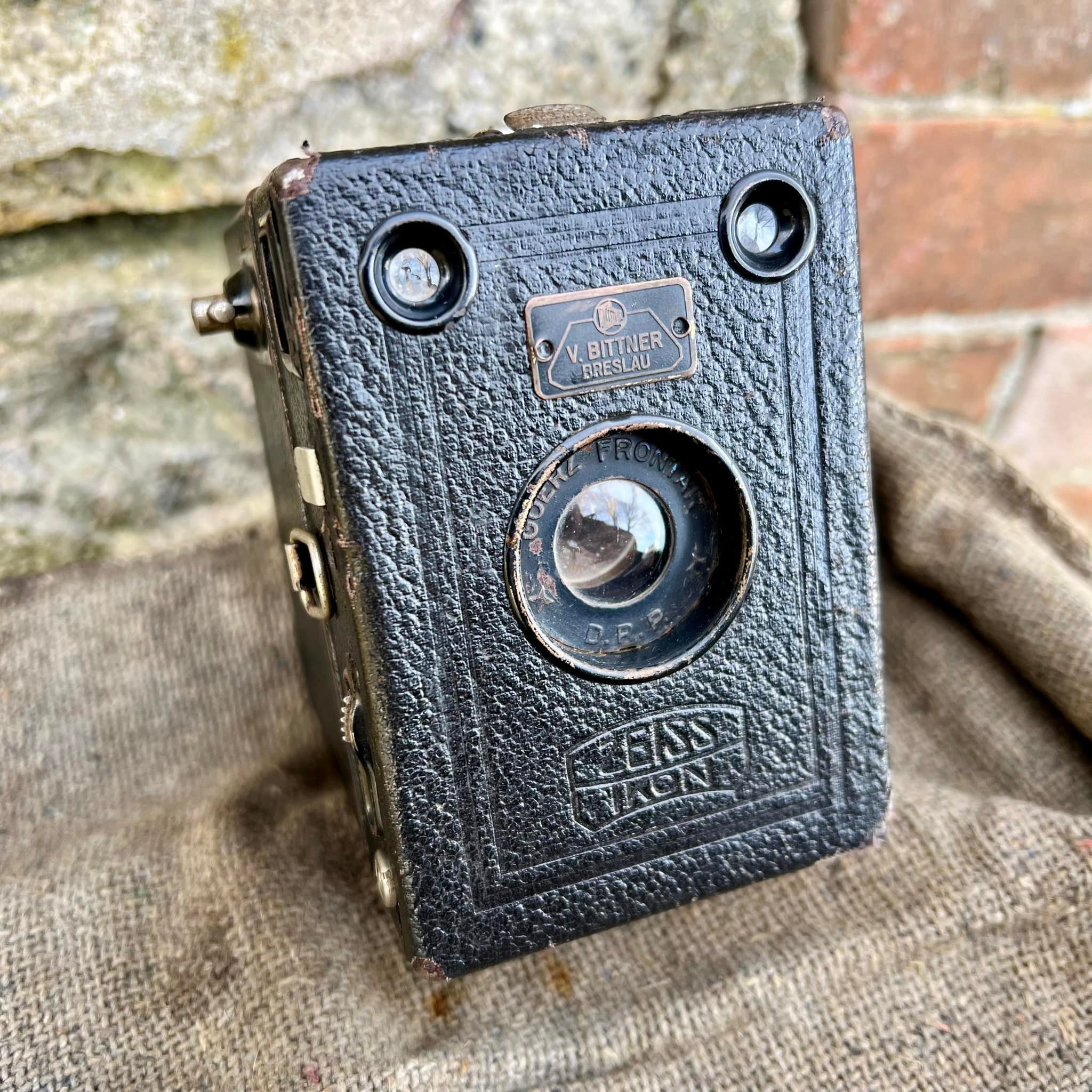 Zeiss Ikon Box Tengor 54/2, 1928-32, sold by “V. Bittner, Breslau”